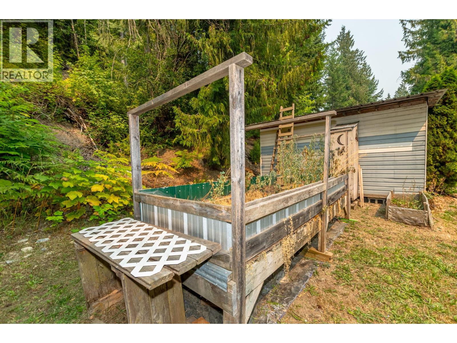 2036 Solsqua-Sicamous Road Unit# 8, Sicamous, British Columbia  V0E 2V4 - Photo 36 - 10397429