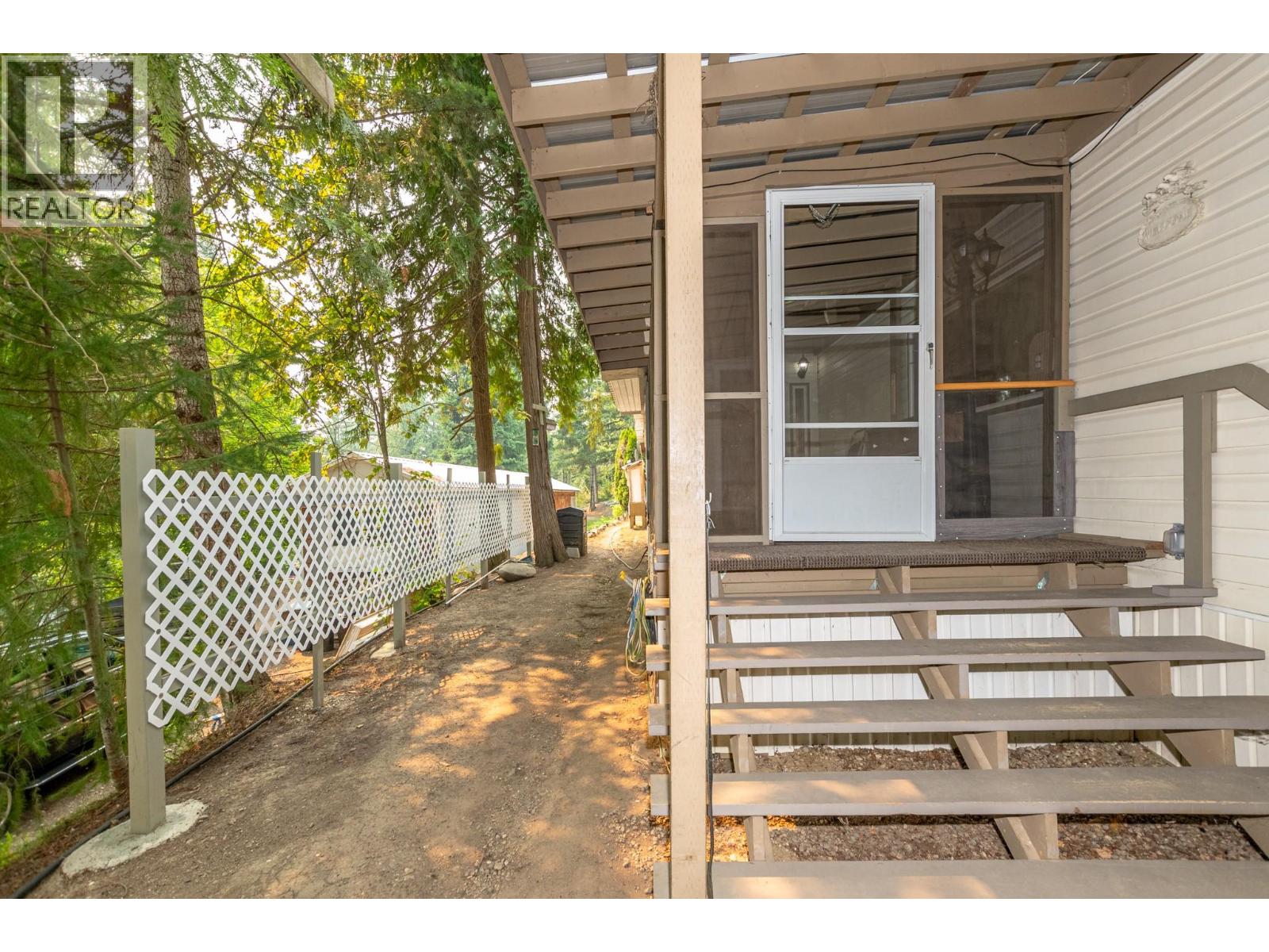 2036 Solsqua-Sicamous Road Unit# 8, Sicamous, British Columbia  V0E 2V4 - Photo 33 - 10397429