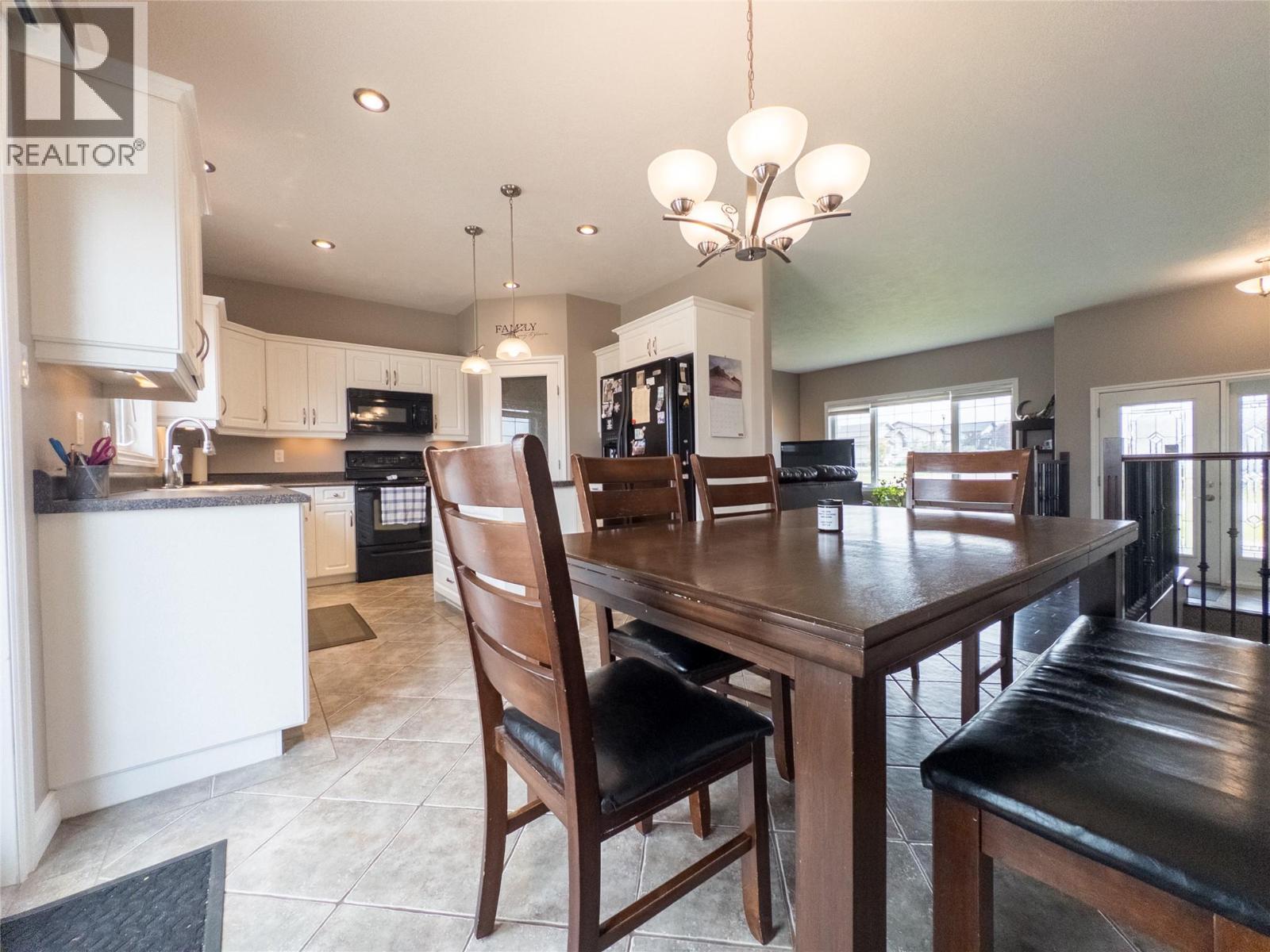 8705 18 Street, Dawson Creek, British Columbia  V1G 0B3 - Photo 7 - 10397466