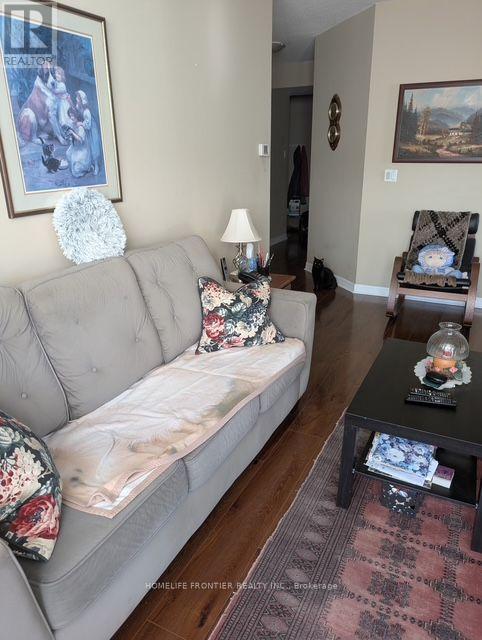 1009 - 1359 Rathburn Road, Mississauga, Ontario L4W 5P7 - Photo 5 - W13651000
