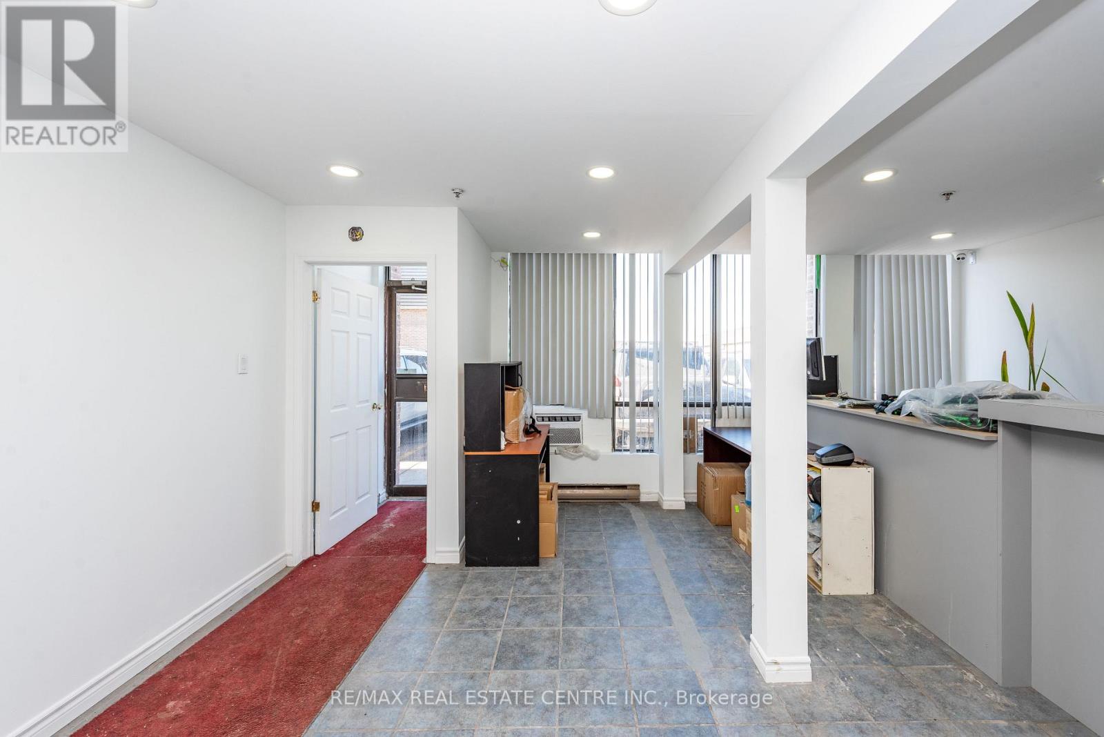 11 - 7171 Torbram Road, Mississauga, Ontario  L4T 3W4 - Photo 2 - W13662656