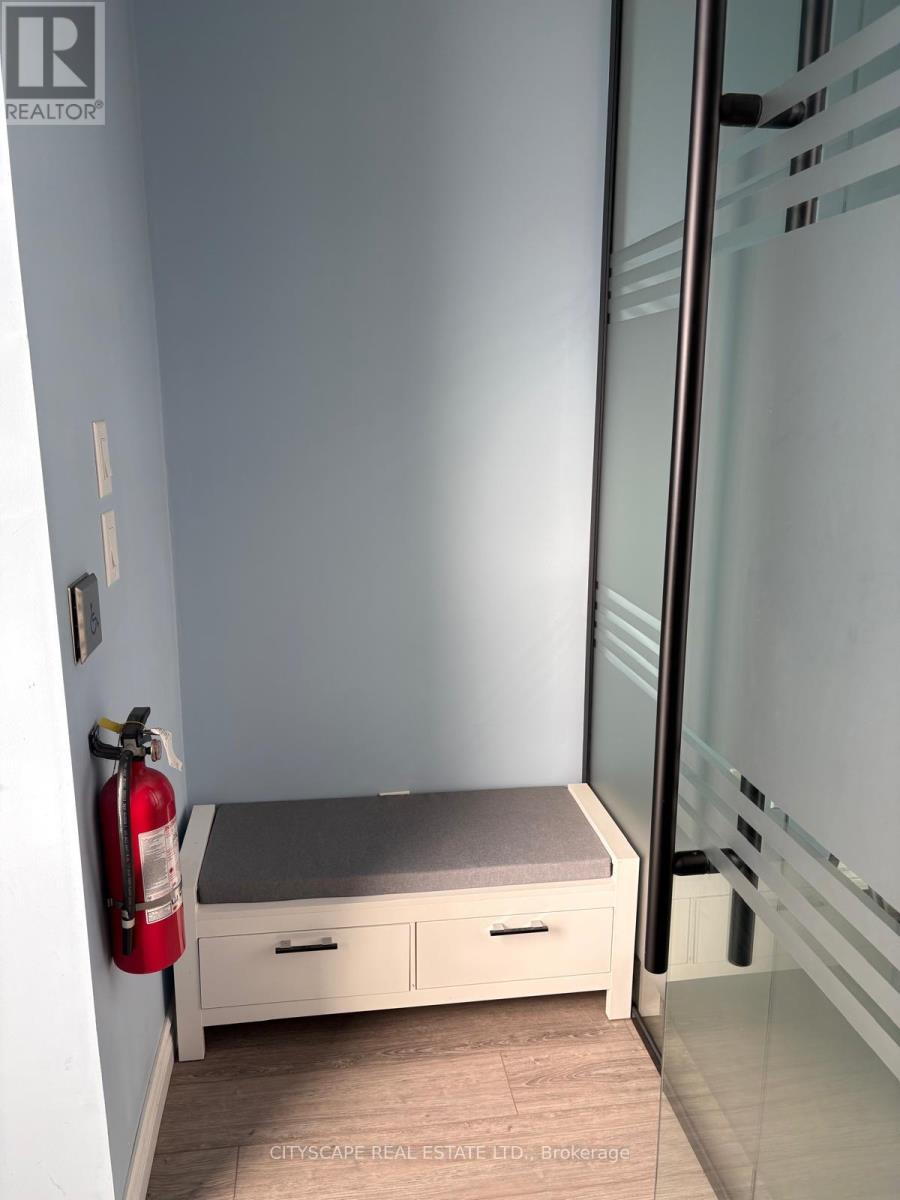 17 - 1235 Queensway Way E, Mississauga, Ontario L4Y 0G4 - Photo 11 - W13662704