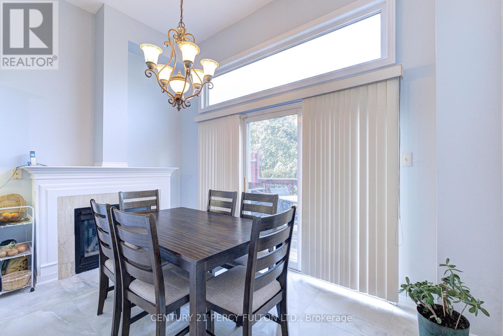 17 - 800 Dundas Street W, Mississauga, Ontario L5C 4S8 - Photo 5 - W13662742