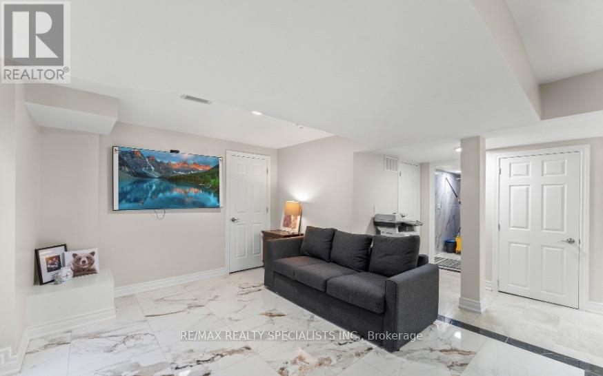 Bsmnt - 88 Showboat Crescent, Brampton, Ontario  L6V 4R4 - Photo 15 - W13662784