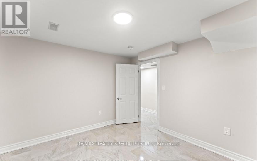 Bsmnt - 88 Showboat Crescent, Brampton, Ontario  L6V 4R4 - Photo 3 - W13662784
