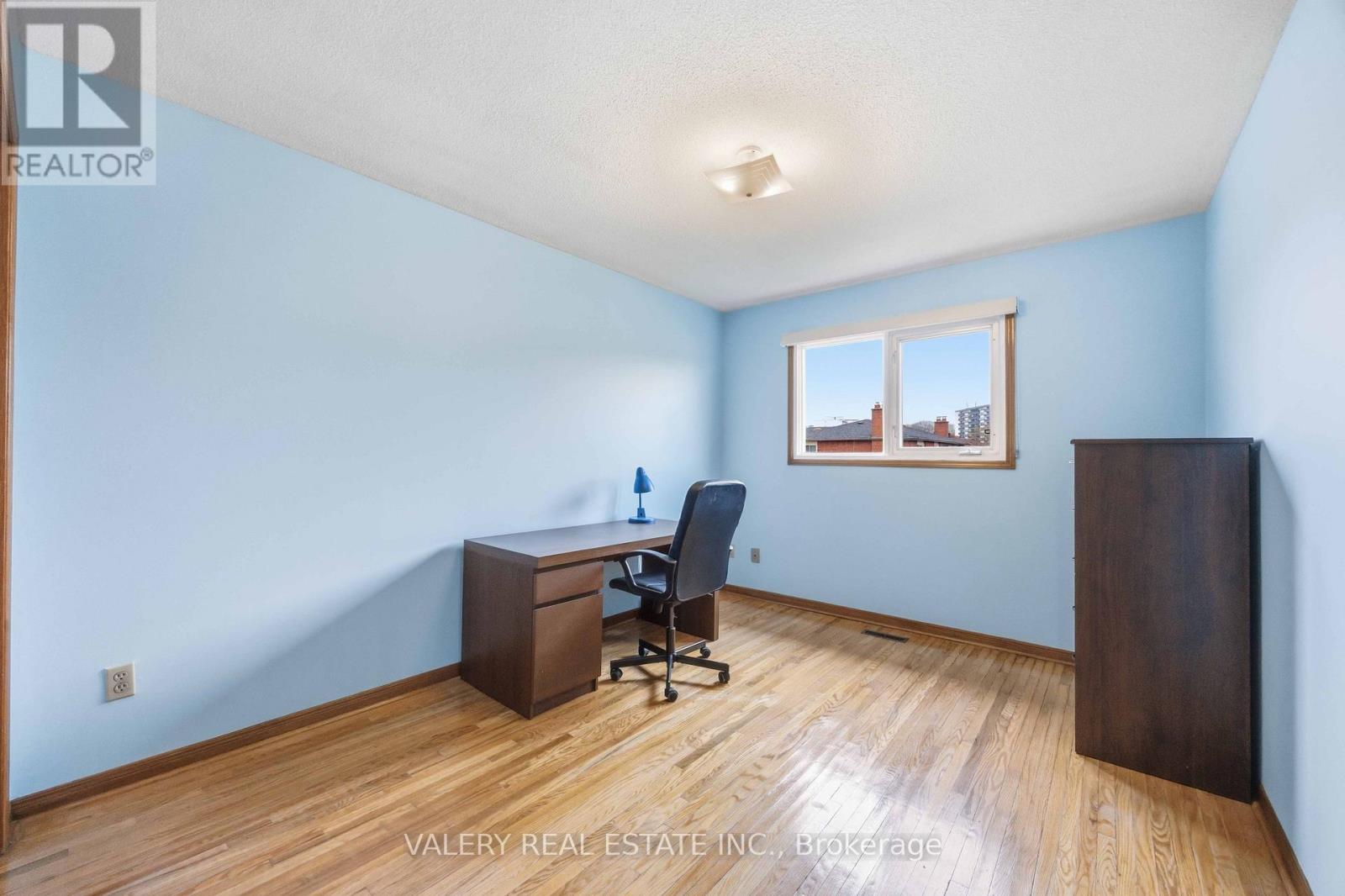 A - Upper - 49 Sentinel Road, Toronto, Ontario  M3J 3E4 - Photo 21 - W13662792