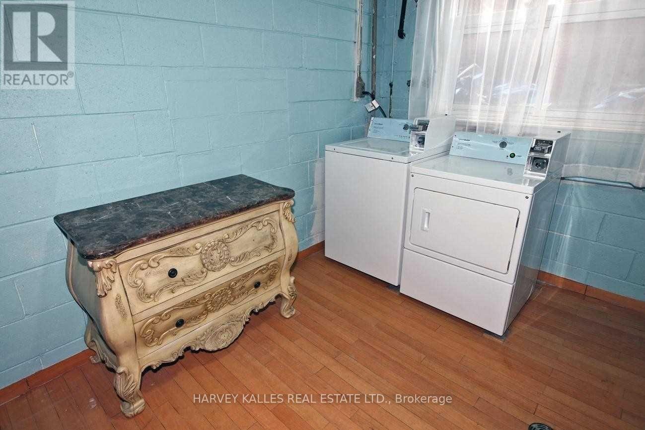 Unit B - 149 Kitchener Avenue, Toronto, Ontario  M6E 2B9 - Photo 11 - W13662880