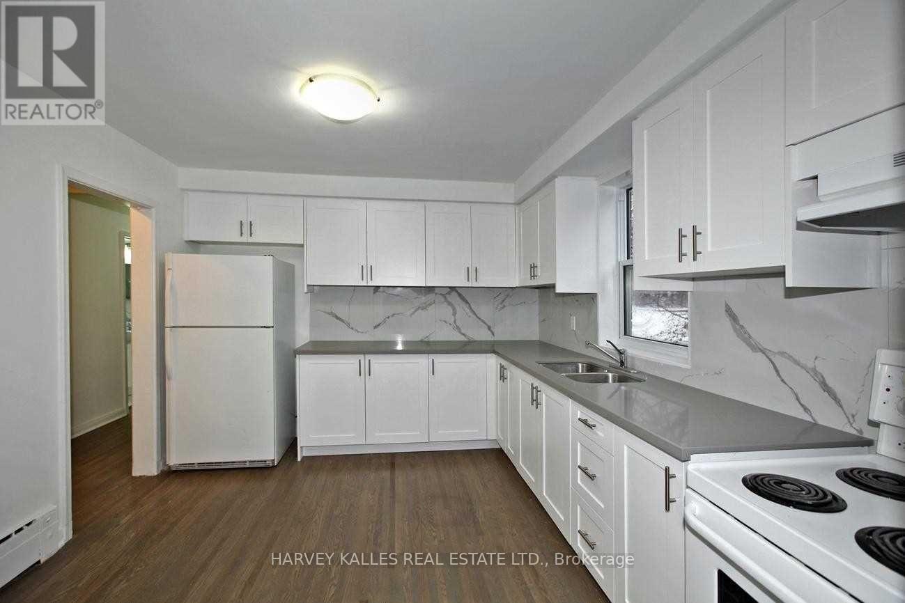 Unit B - 149 Kitchener Avenue, Toronto, Ontario  M6E 2B9 - Photo 5 - W13662880