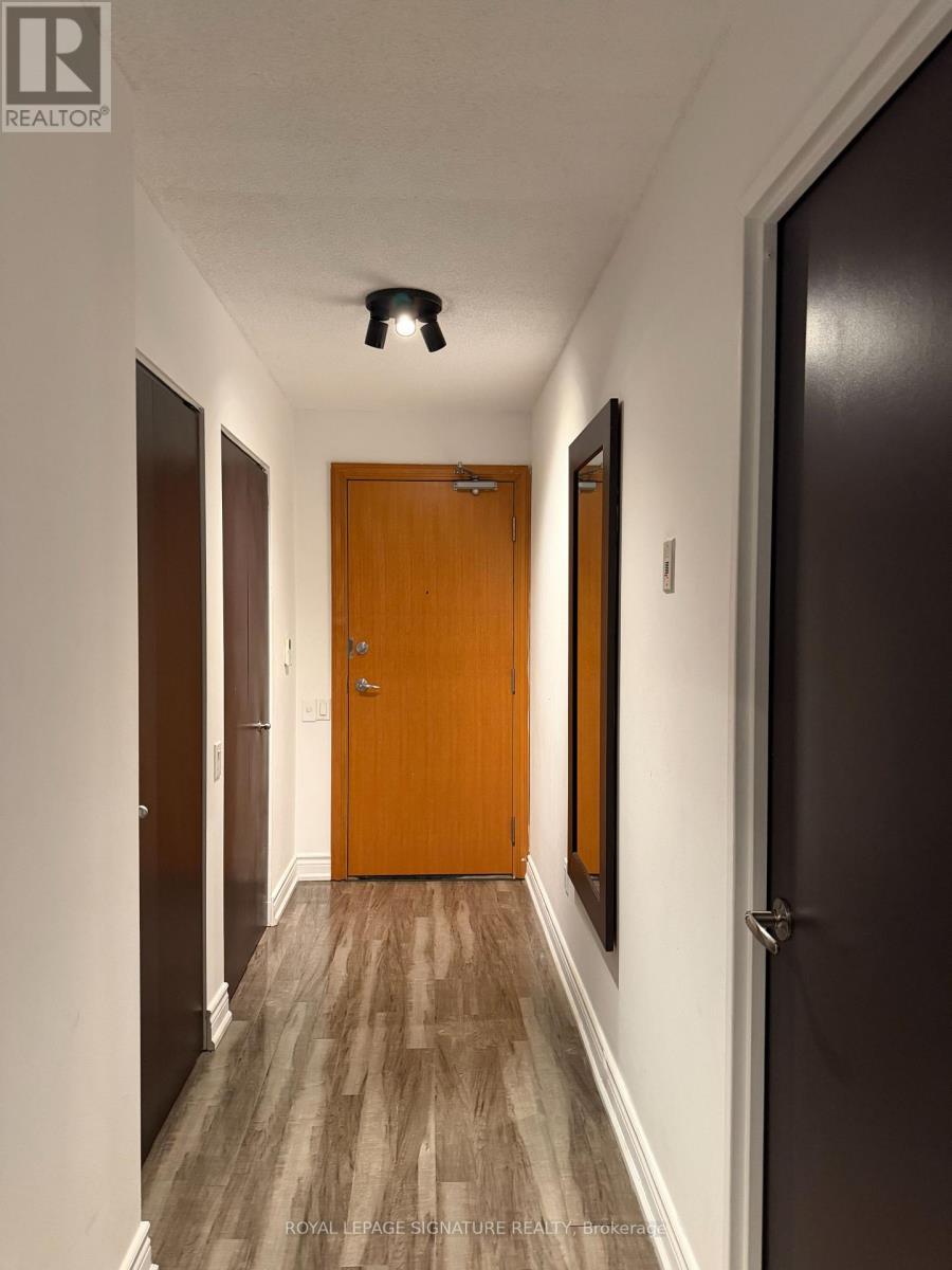 2210 - 33 Sheppard Avenue E, Toronto, Ontario  M2N 7K1 - Photo 19 - C13649458