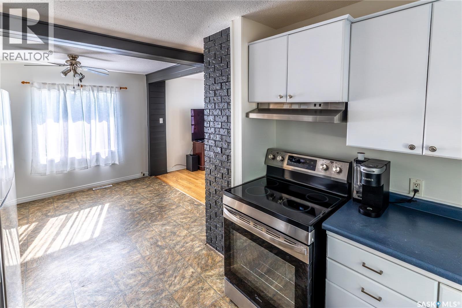 928 Hochelaga Street W, Moose Jaw, Saskatchewan  S6H 2H8 - Photo 12 - SK045173