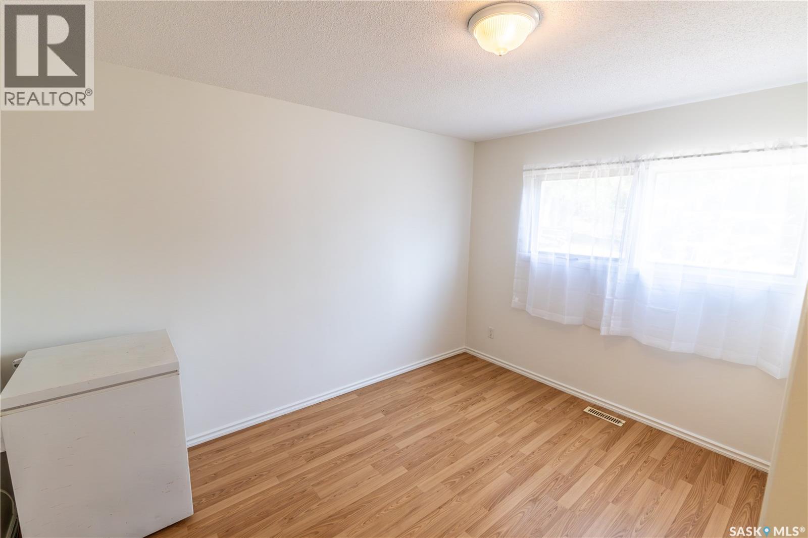 928 Hochelaga Street W, Moose Jaw, Saskatchewan  S6H 2H8 - Photo 20 - SK045173