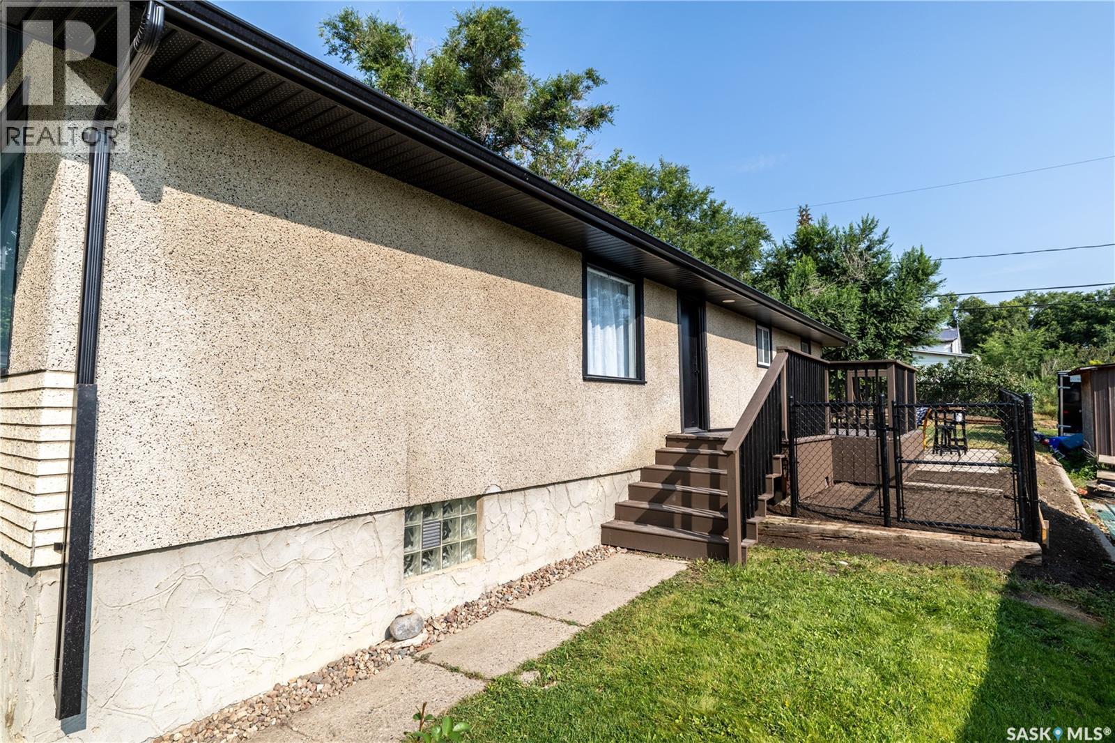 928 Hochelaga Street W, Moose Jaw, Saskatchewan  S6H 2H8 - Photo 30 - SK045173