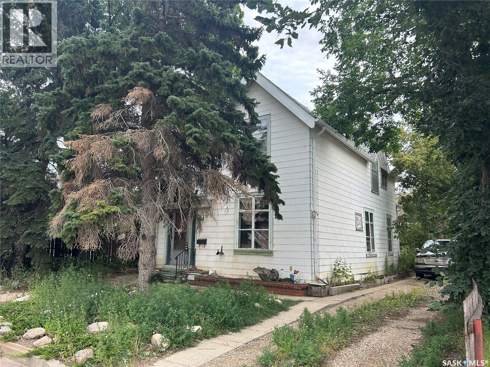 125 High Street E, Moose Jaw, Saskatchewan S6H 0C2 - Photo 2 - SK045109