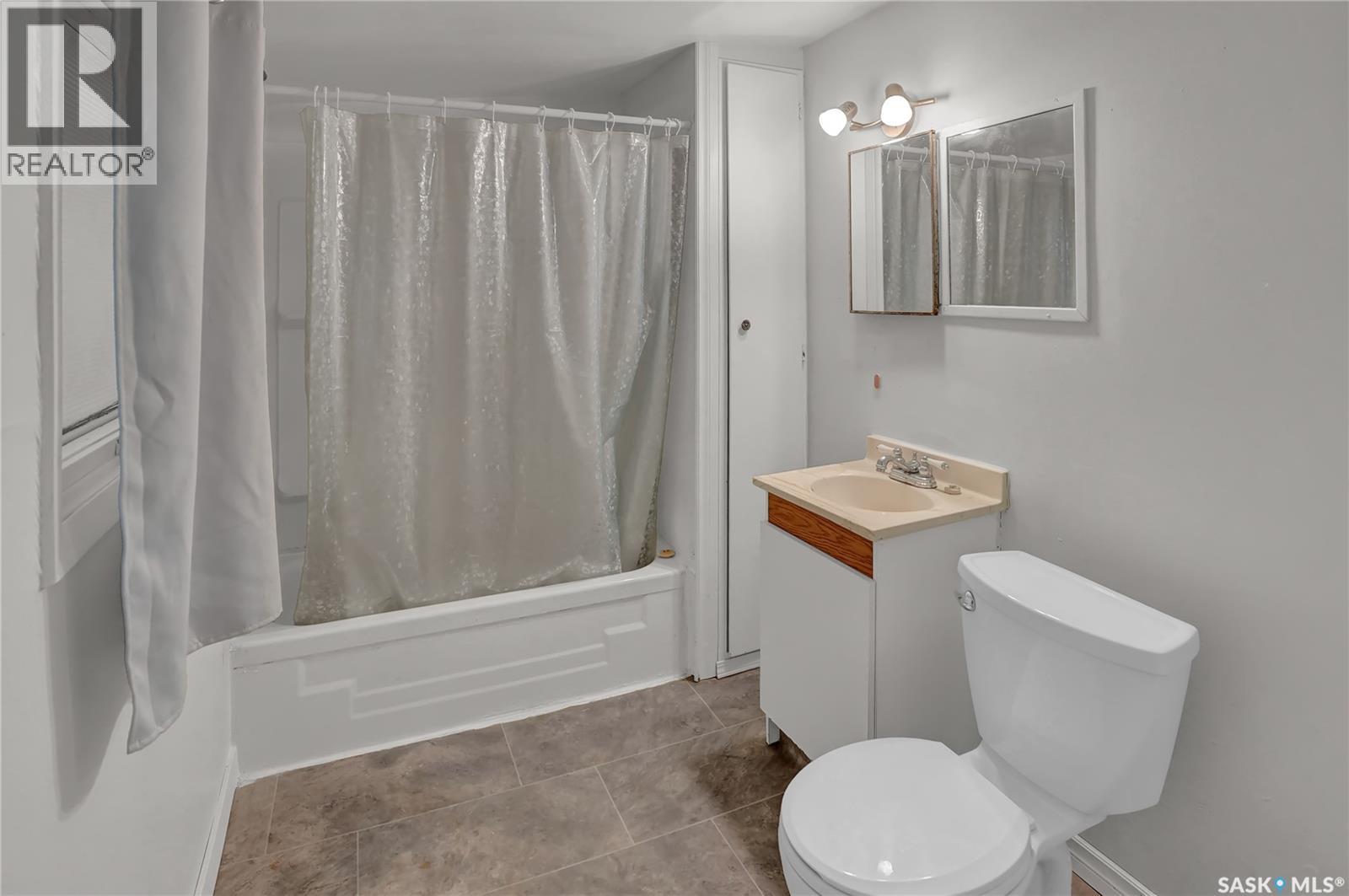 840 Grey Avenue, Moose Jaw, Saskatchewan  S6H 1N1 - Photo 25 - SK045050