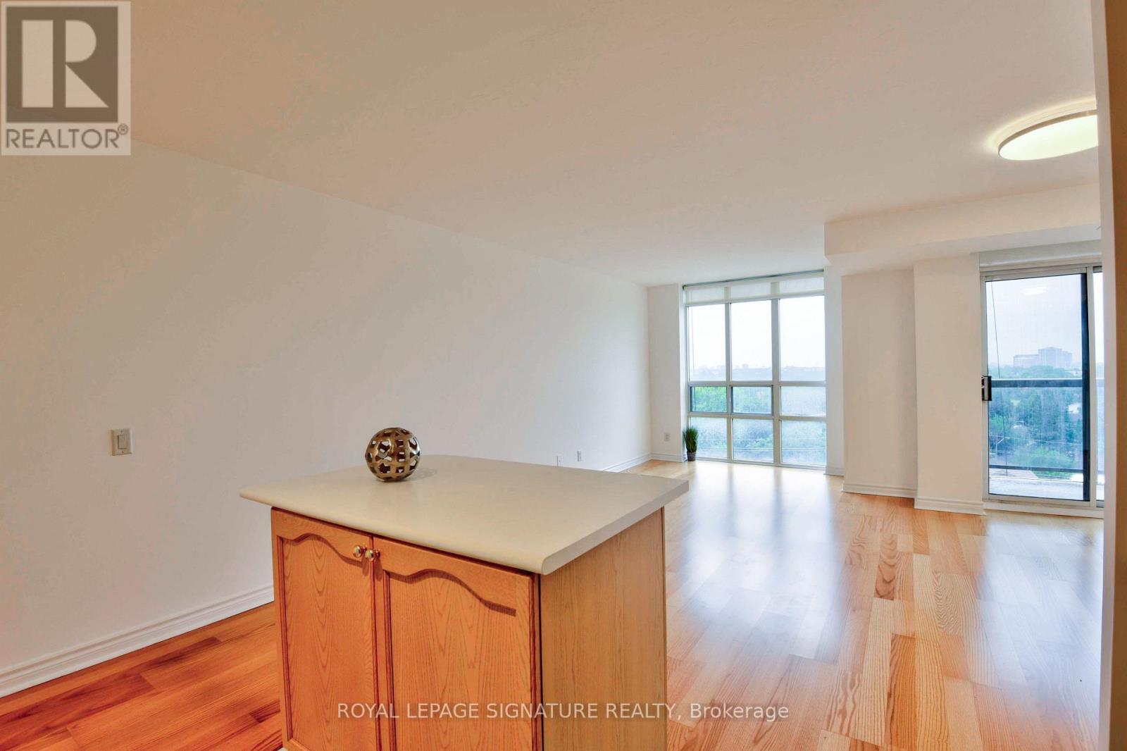 705 - 8 Mondeo Drive, Toronto, Ontario  M1P 5C7 - Photo 16 - E13662588