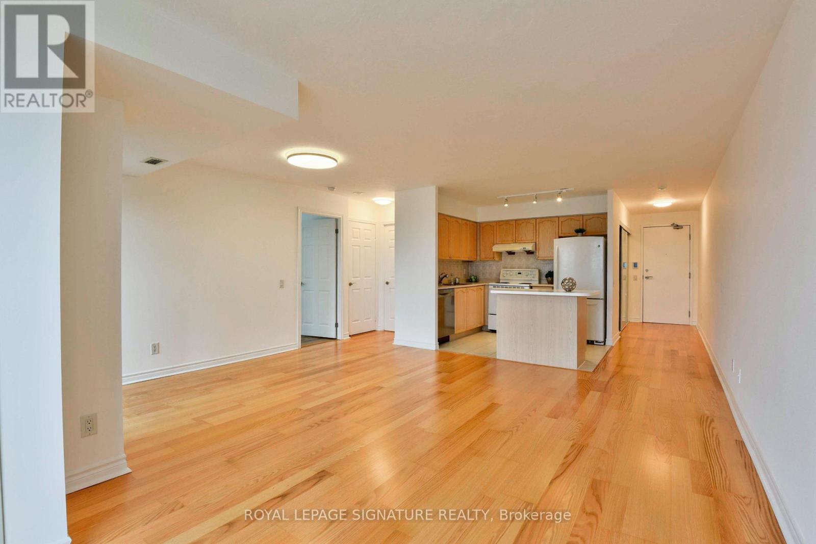 705 - 8 Mondeo Drive, Toronto, Ontario  M1P 5C7 - Photo 18 - E13662588