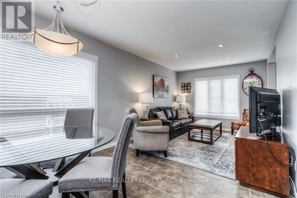 317 Briarmeadow Drive, Kitchener, Ontario  N2A 4L1 - Photo 8 - X13662680
