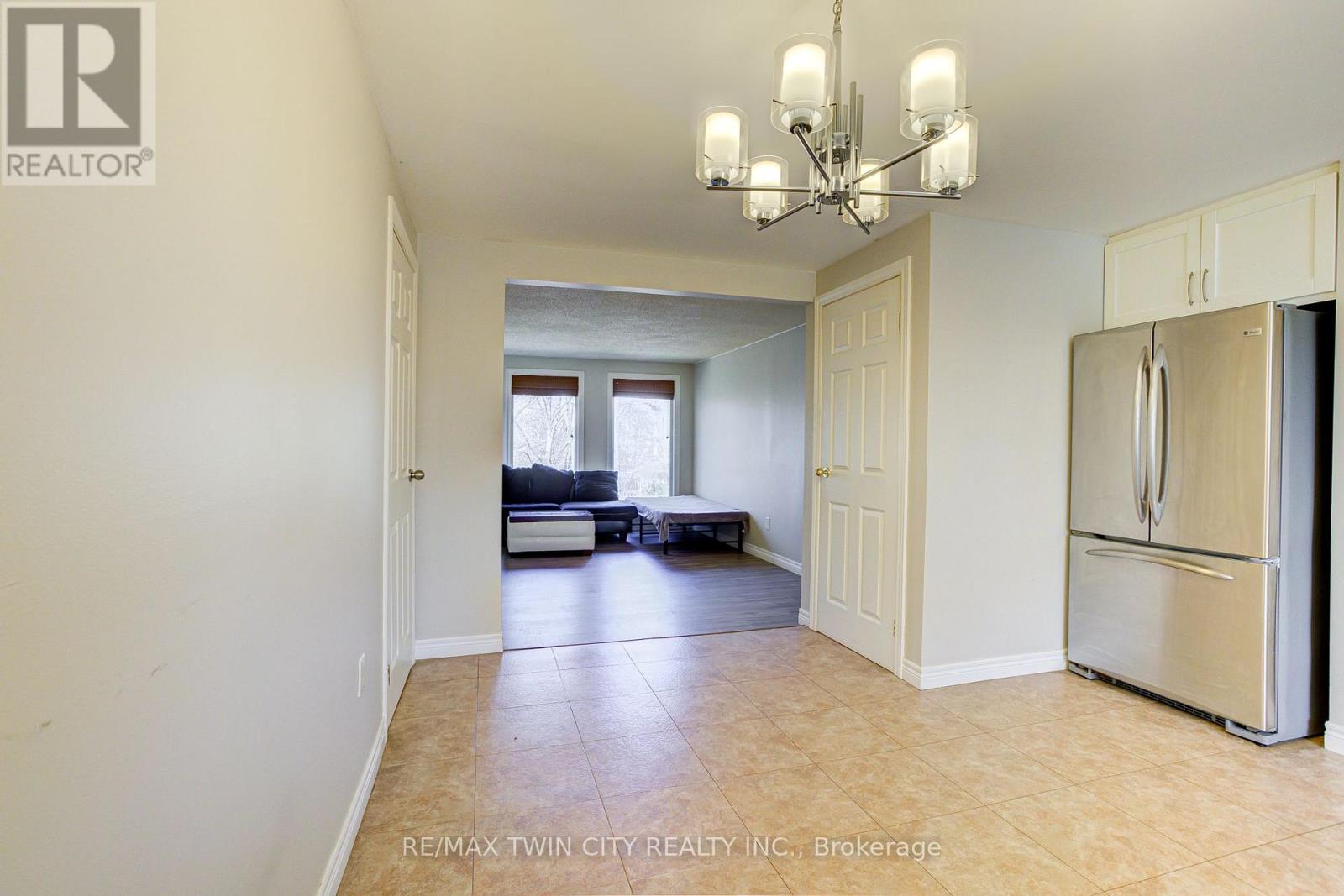 22 Blackhorne Crescent, Kitchener, Ontario  N2E 1T1 - Photo 11 - X13662698