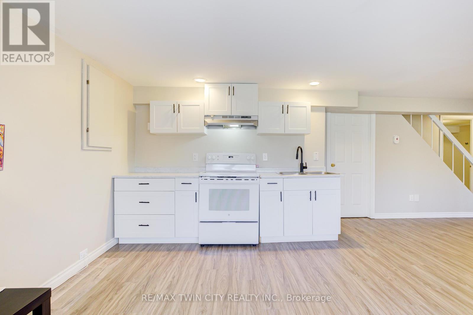 22 Blackhorne Crescent, Kitchener, Ontario  N2E 1T1 - Photo 31 - X13662698