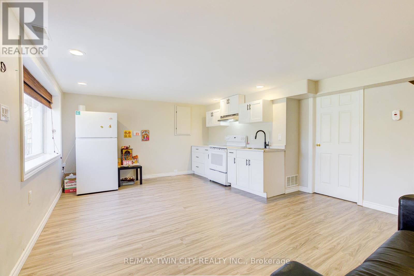 22 Blackhorne Crescent, Kitchener, Ontario  N2E 1T1 - Photo 32 - X13662698