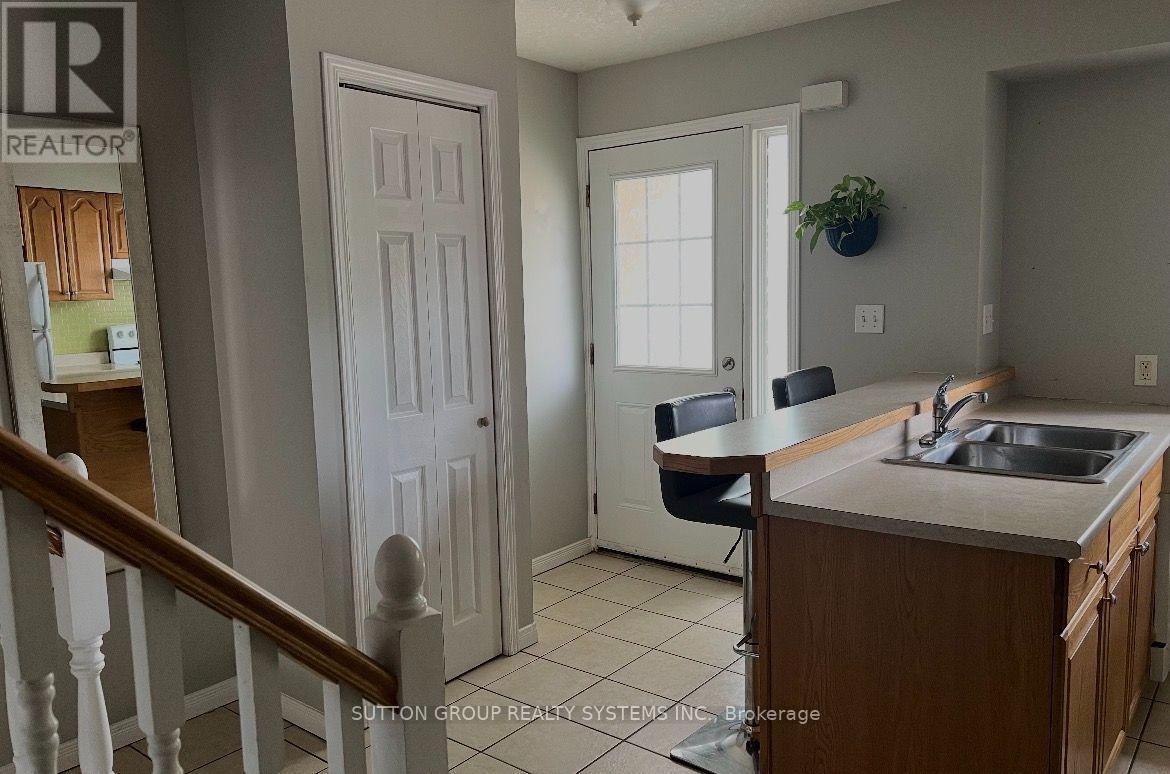 19 - 211 Veronica Drive, Kitchener, Ontario N2A 2R8 - Photo 10 - X13662822