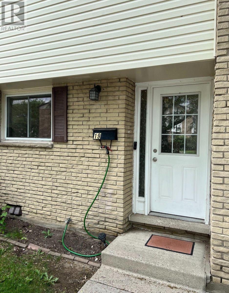 19 - 211 Veronica Drive, Kitchener, Ontario N2A 2R8 - Photo 12 - X13662822