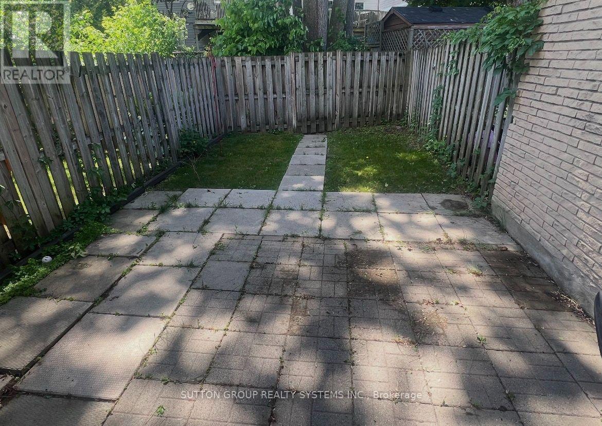 19 - 211 Veronica Drive, Kitchener, Ontario N2A 2R8 - Photo 20 - X13662822