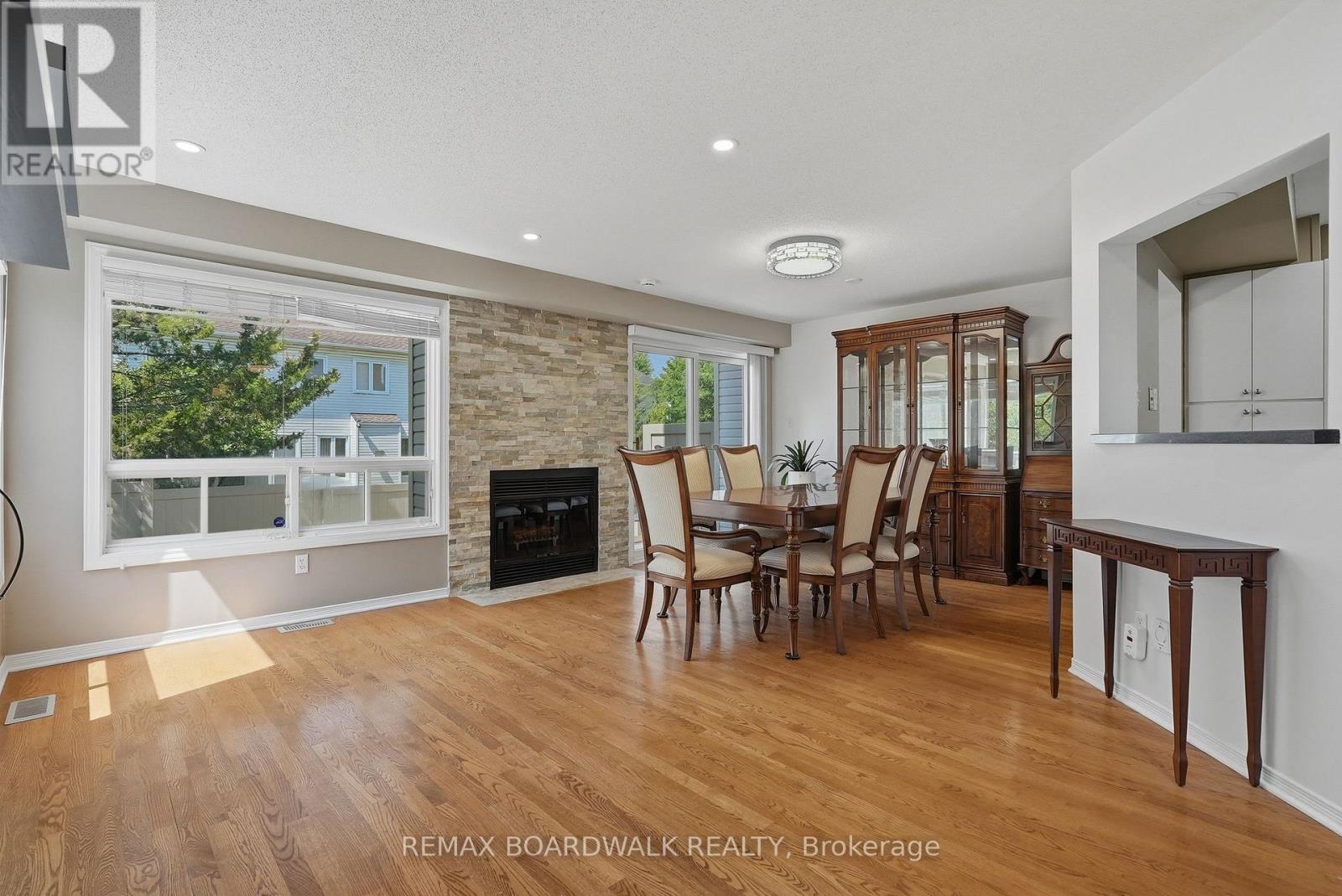 5981 Pineglade Crescent, Ottawa, Ontario K1W 1G7 - Photo 12 - X13612610