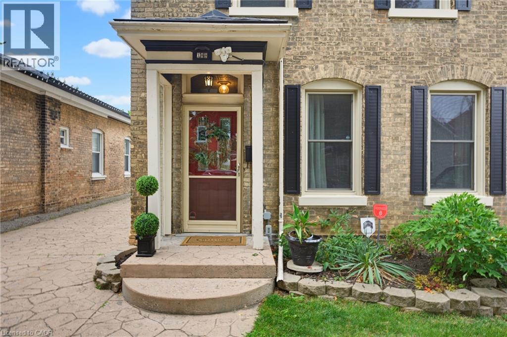 188 Chatham Street, Brantford, Ontario  N3S 4G7 - Photo 3 - 40854544