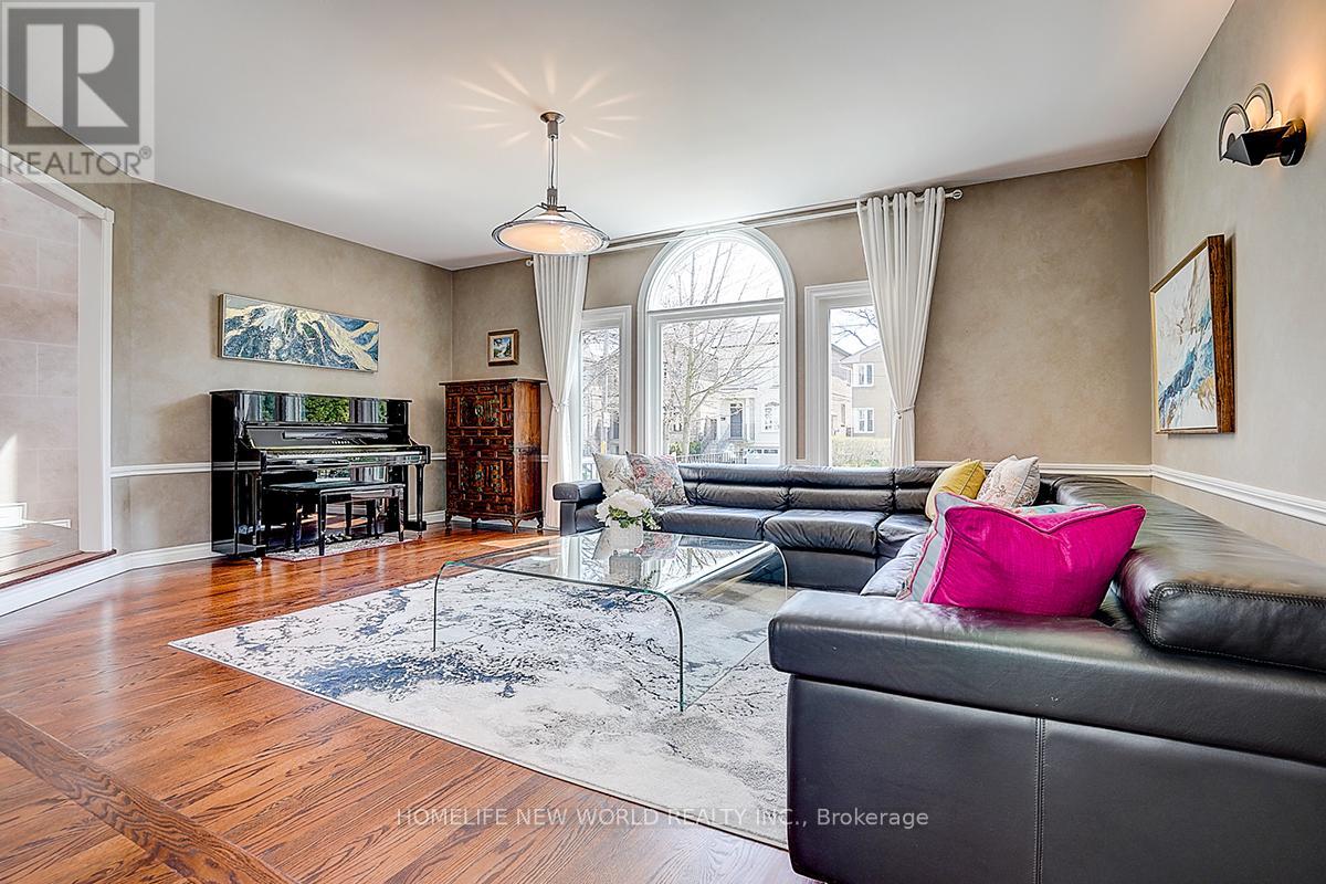 594 Woburn Avenue S, Toronto, Ontario  M5M 1L9 - Photo 7 - C13504448