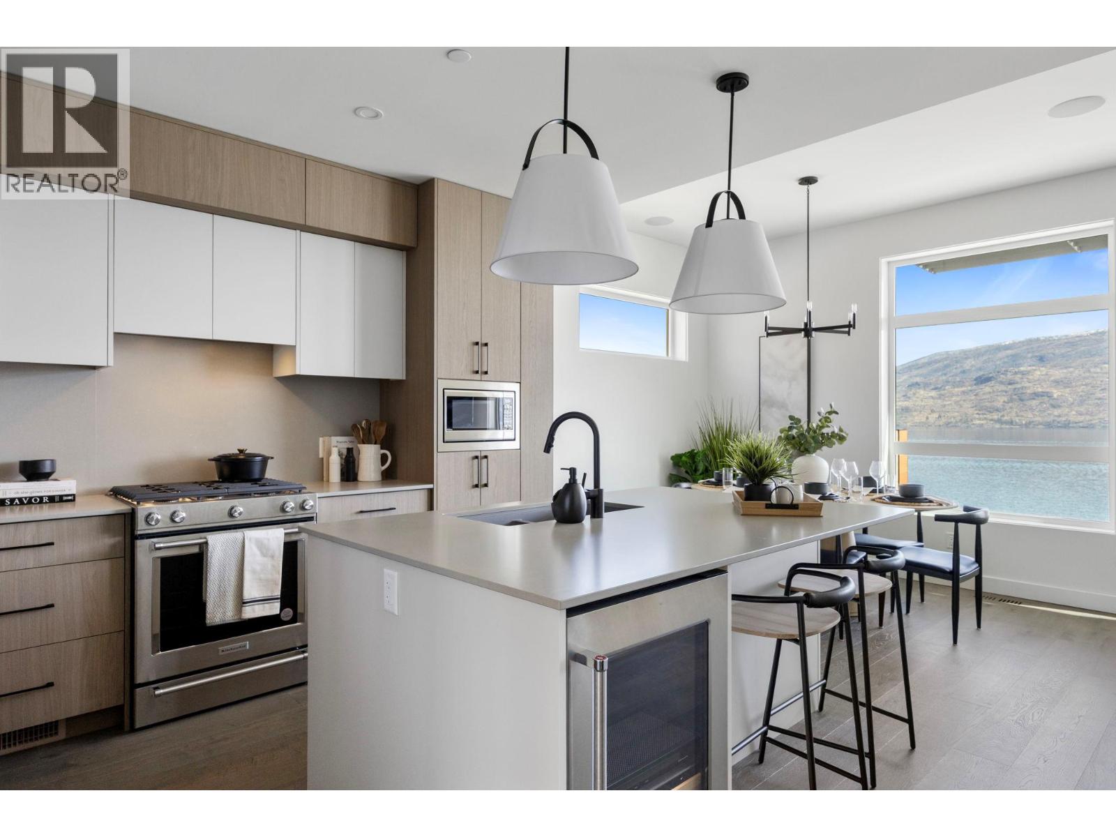 6008 Princess Street, Peachland, British Columbia  V0H 1X7 - Photo 6 - 10397477