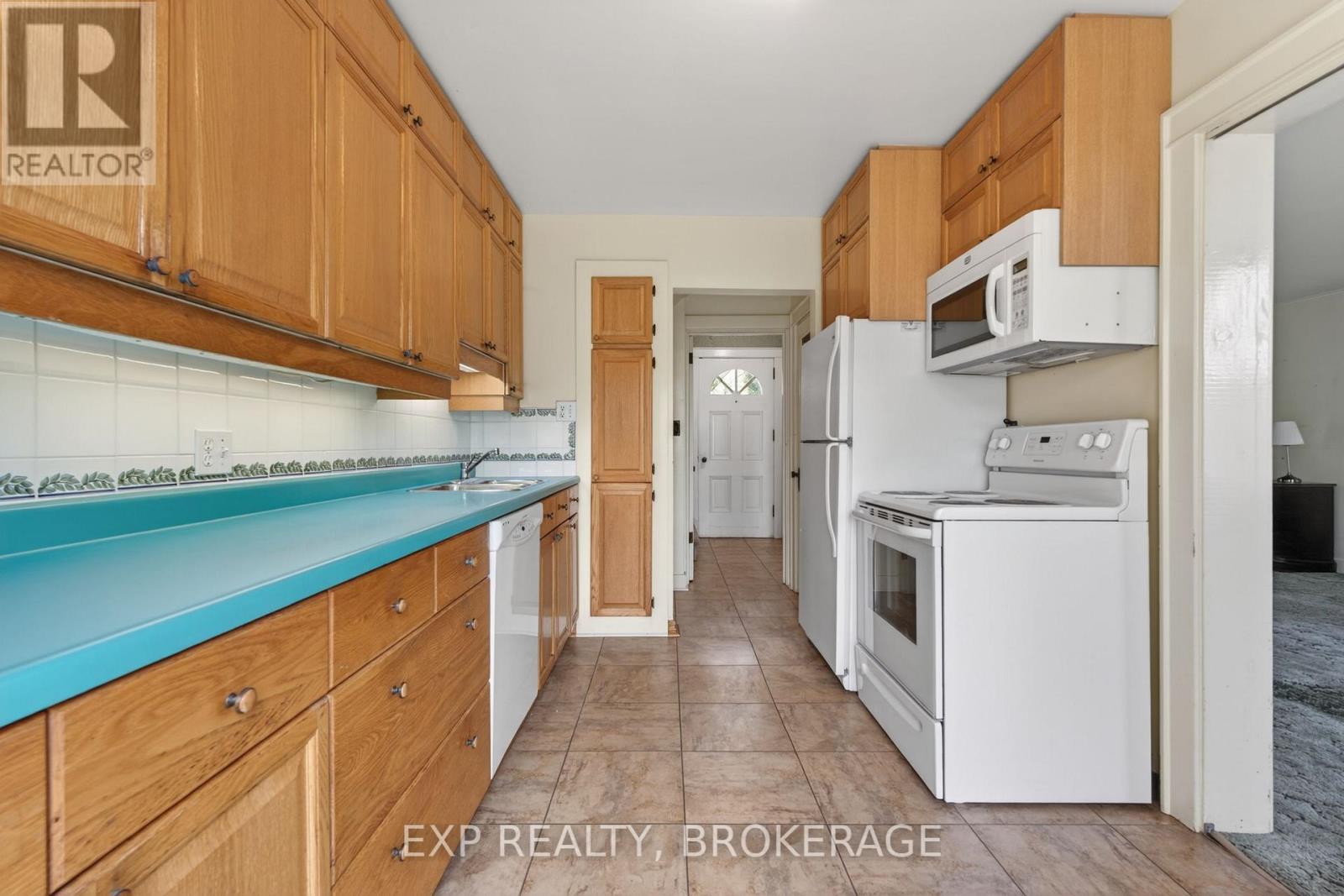11 Carruthers Avenue, Kingston, Ontario  K7L 1L9 - Photo 10 - X13662994