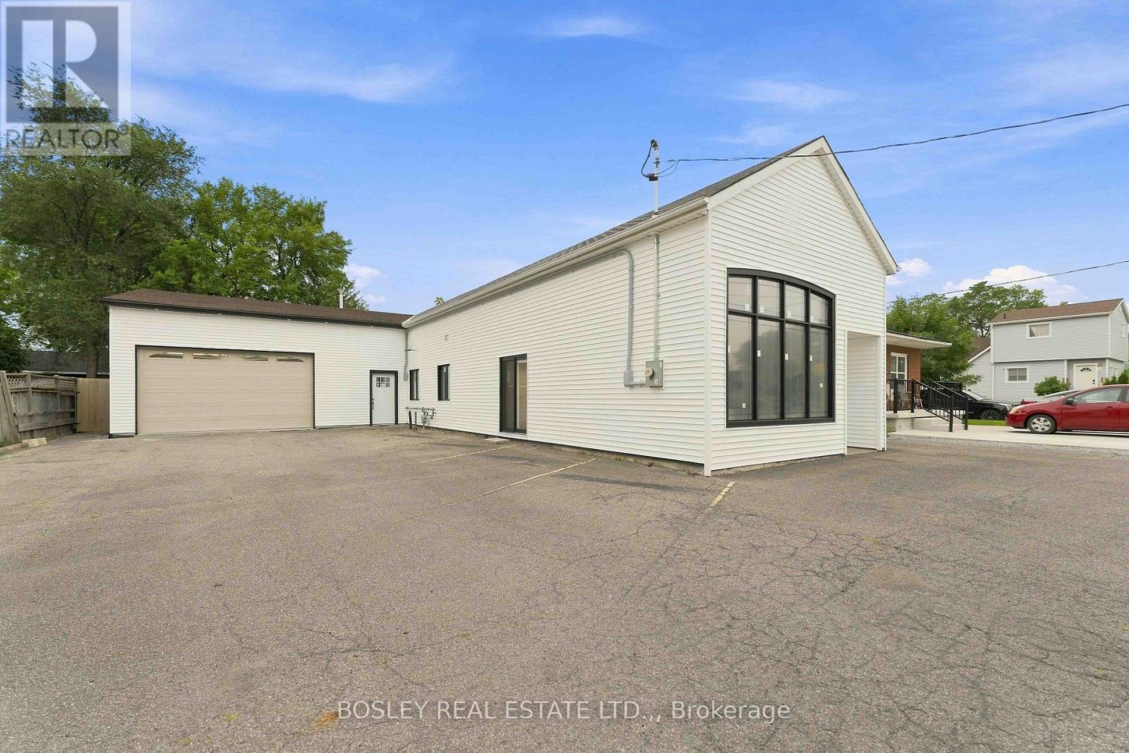 114 Chetwood Street, St. Catharines, Ontario  L2S 2A8 - Photo 1 - X13662932