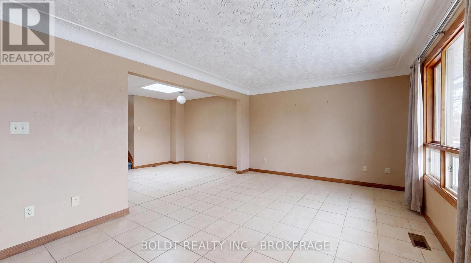 44 Culligan Crescent, Thorold, Ontario  L2V 4P1 - Photo 7 - X13662978