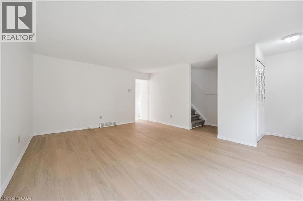 196 The Greenway, Cambridge, Ontario  N1R 6L9 - Photo 9 - 40853913