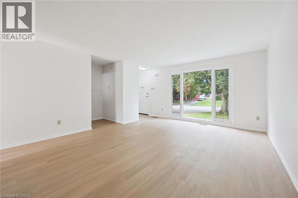 196 The Greenway, Cambridge, Ontario  N1R 6L9 - Photo 6 - 40853913