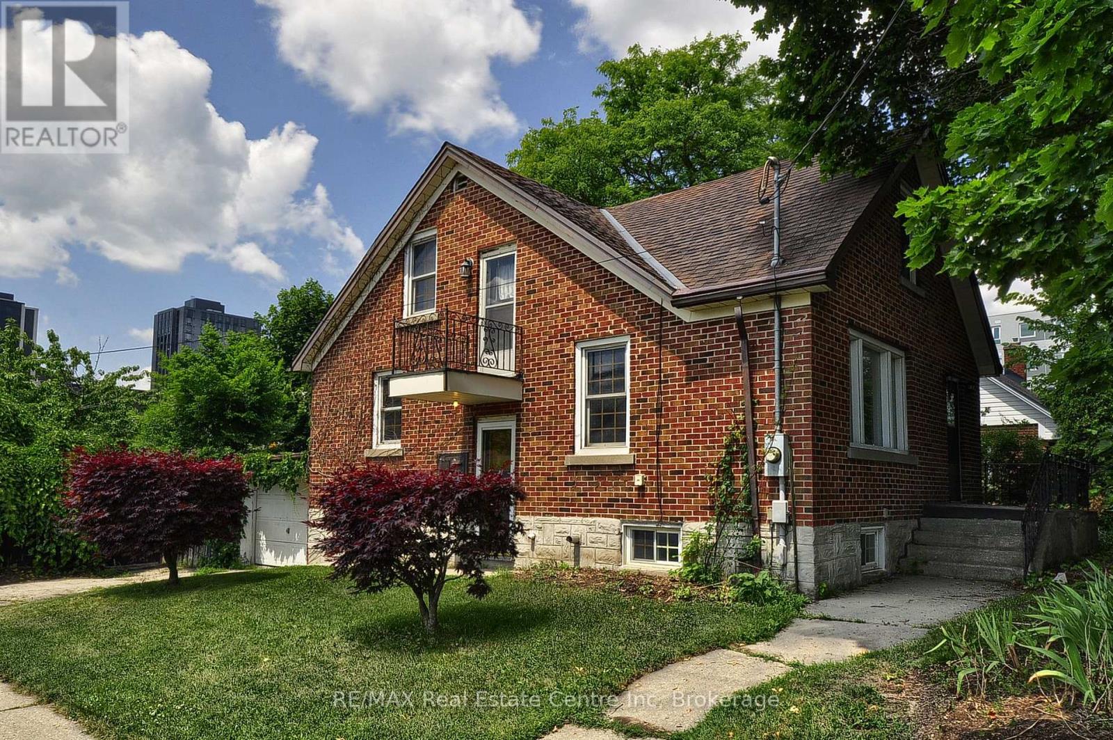 285 ALBERT STREET W, Waterloo, Ontario