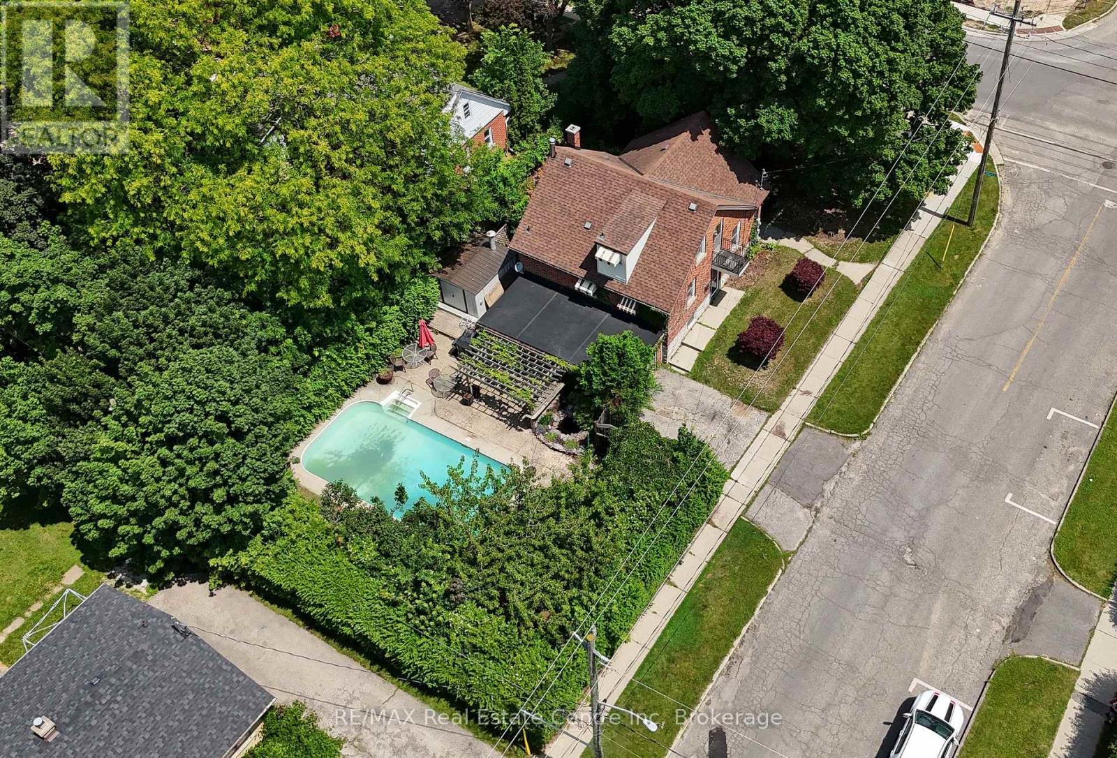 285 Albert Street W, Waterloo, Ontario  N2L 3T9 - Photo 4 - X13610856
