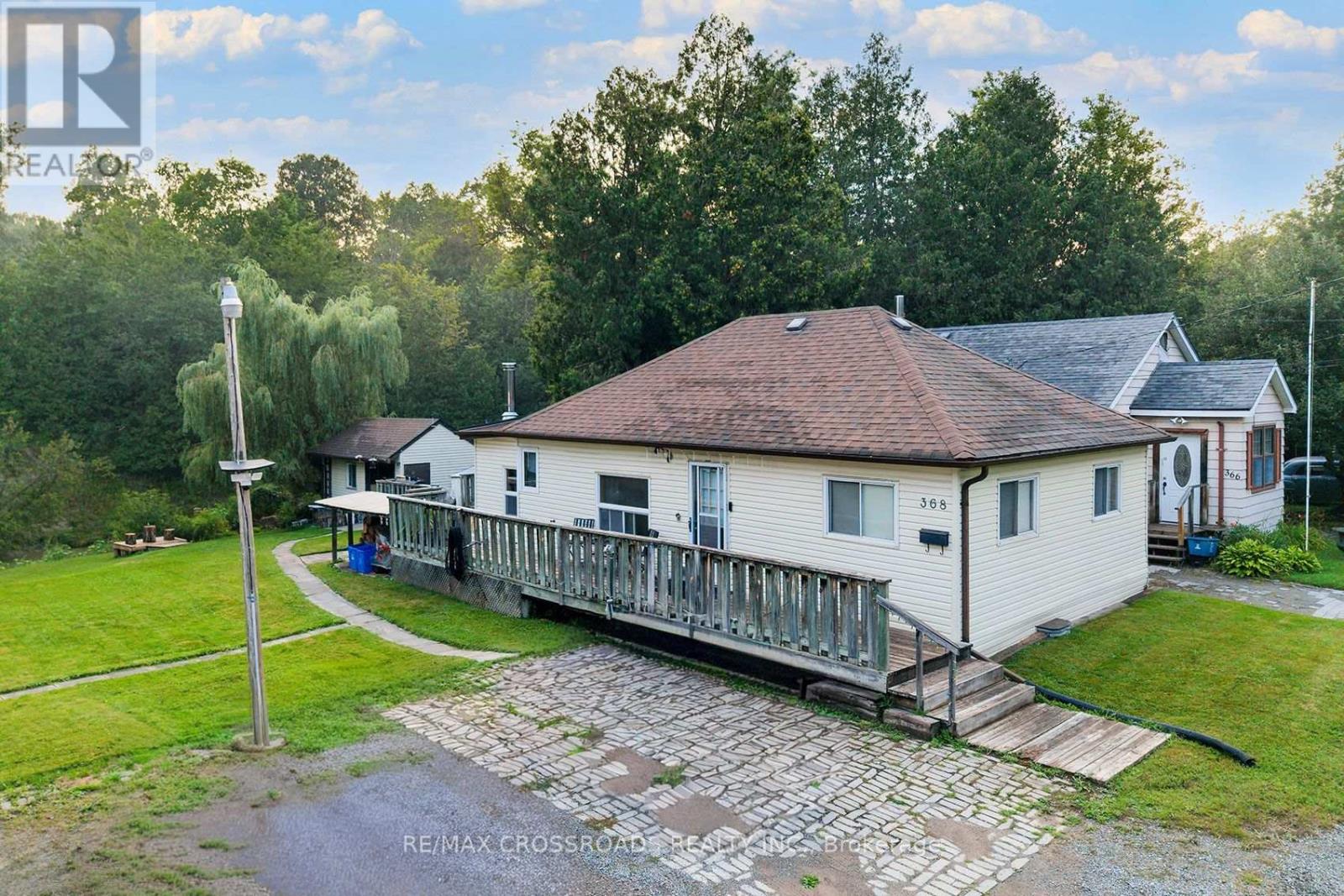 368 Cedar Valley Boulevard, Oshawa, Ontario L1G 3W3 - Photo 3 - E13657462