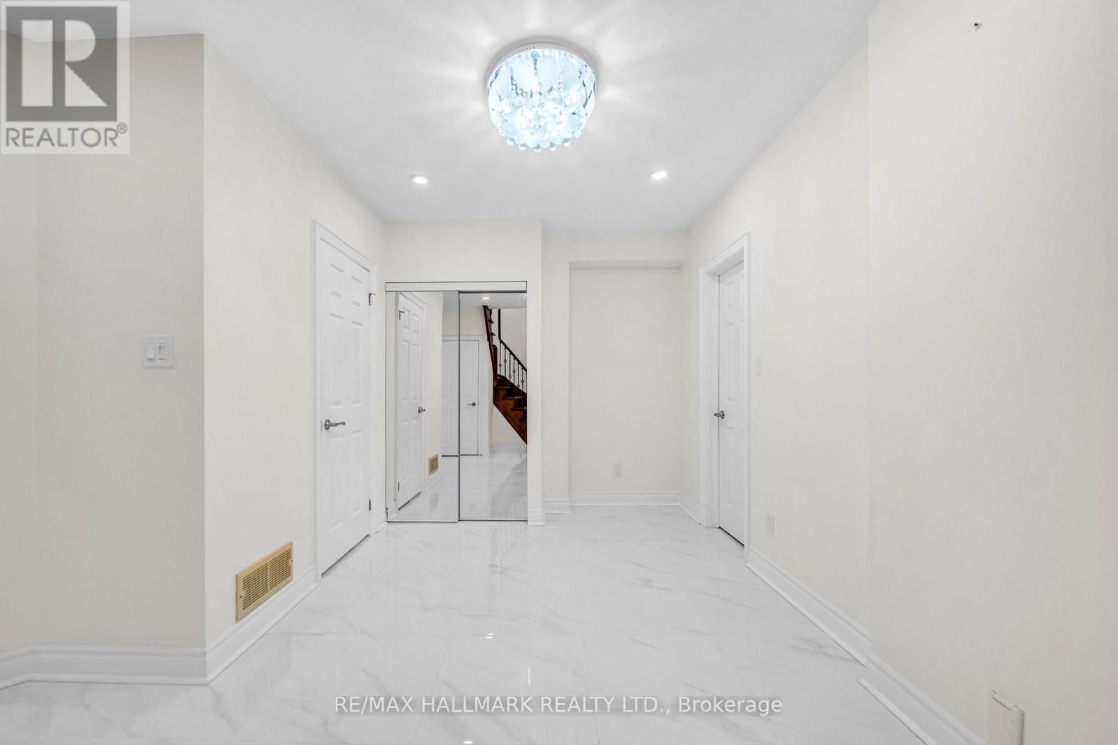 872 Hilton Boulevard, Newmarket, Ontario  L3X 2H8 - Photo 10 - N13662768