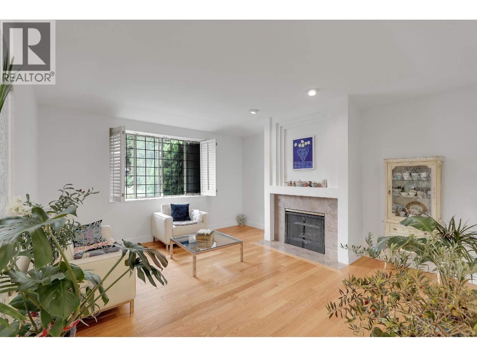907 Sprice Avenue, Coquitlam, British Columbia  V3J 7M2 - Photo 4 - R3154654