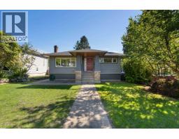 409 W 27TH STREET, North Vancouver, British Columbia