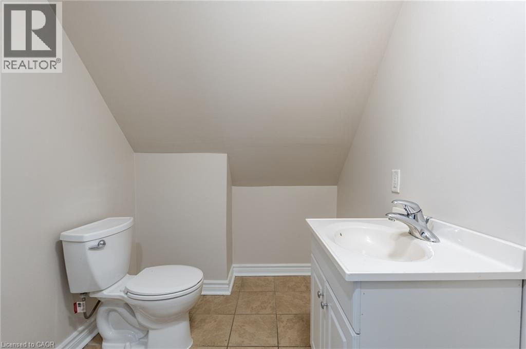 89 Carrick Avenue Unit# 3, Hamilton, Ontario  L8M 2W5 - Photo 9 - 40831509