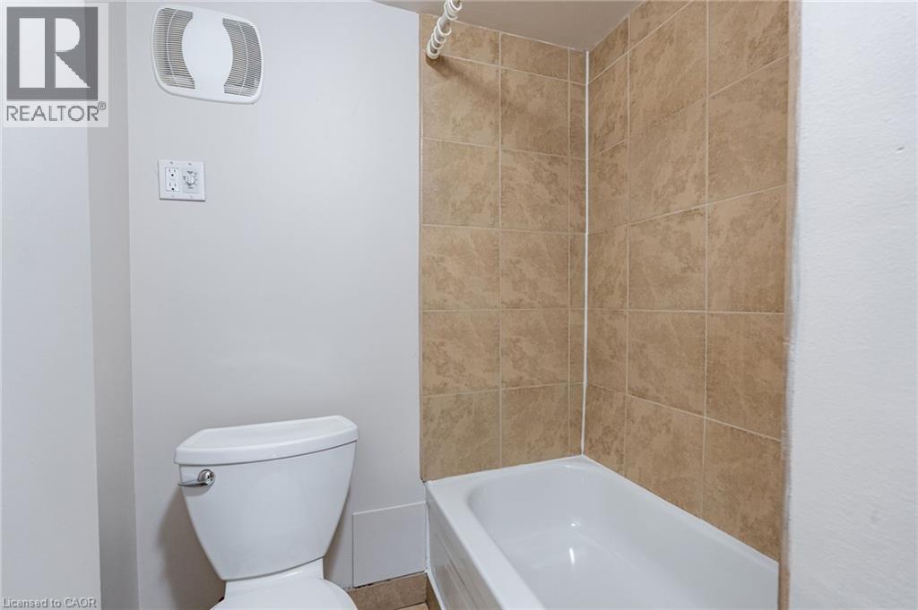 89 Carrick Avenue Unit# 3, Hamilton, Ontario  L8M 2W5 - Photo 8 - 40831509