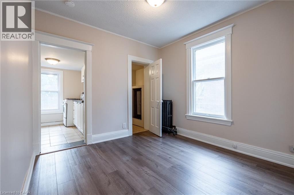 89 Carrick Avenue Unit# 3, Hamilton, Ontario  L8M 2W5 - Photo 3 - 40831509