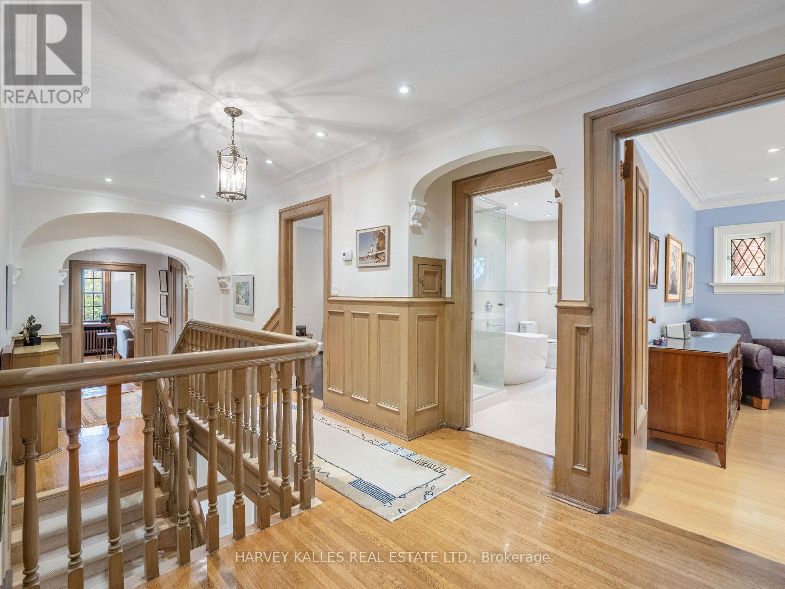 14 Dewbourne Avenue, Toronto, Ontario  M5P 1Z4 - Photo 22 - C13662952