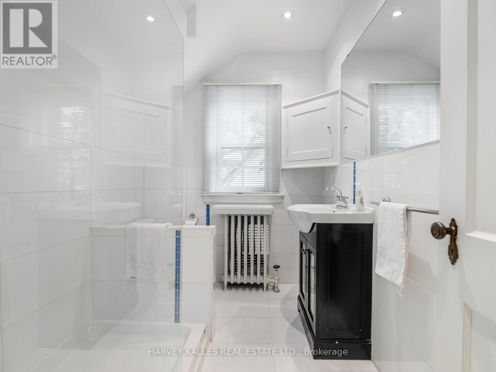 14 Dewbourne Avenue, Toronto, Ontario  M5P 1Z4 - Photo 27 - C13662952
