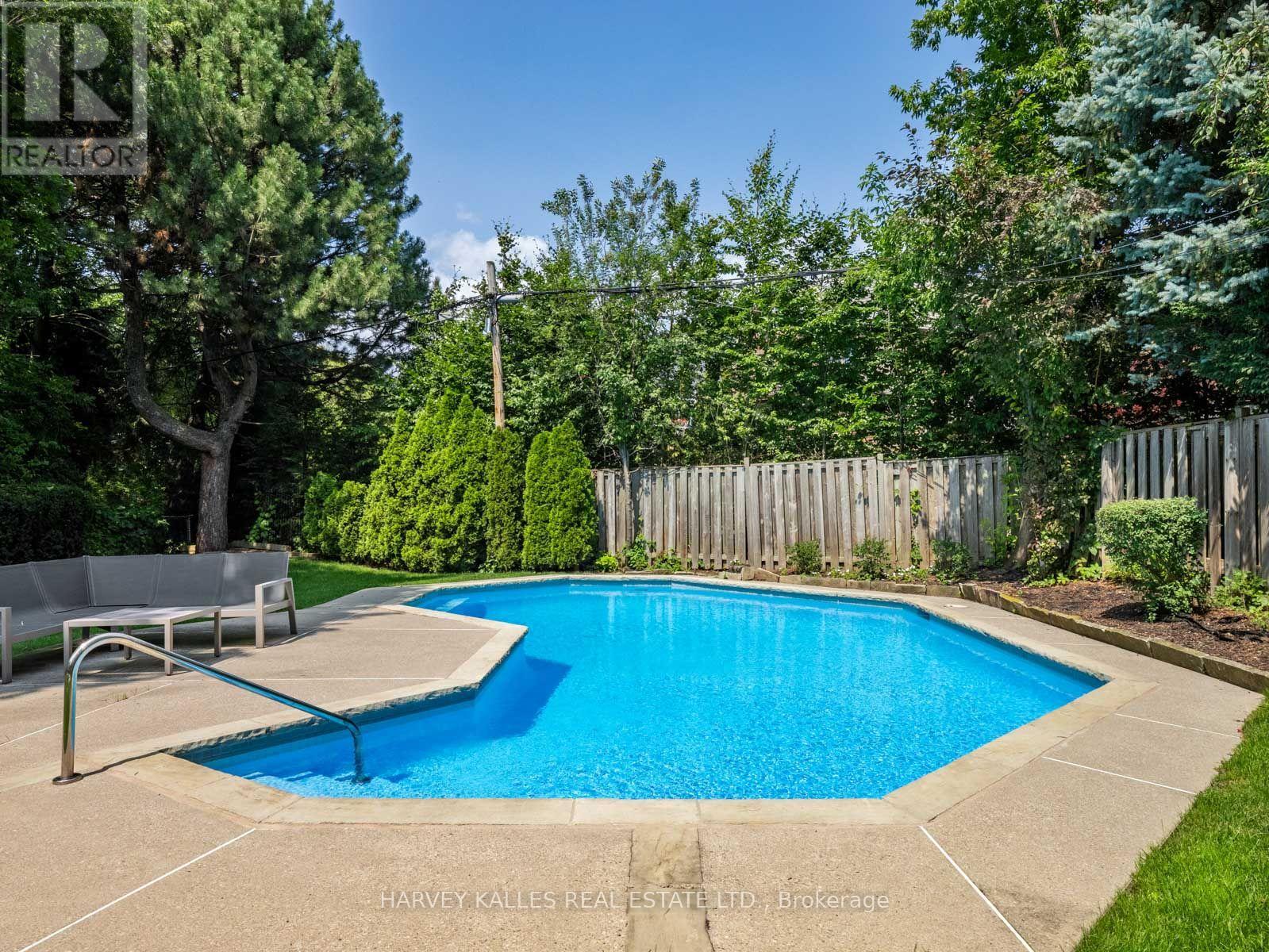 14 Dewbourne Avenue, Toronto, Ontario  M5P 1Z4 - Photo 32 - C13662952