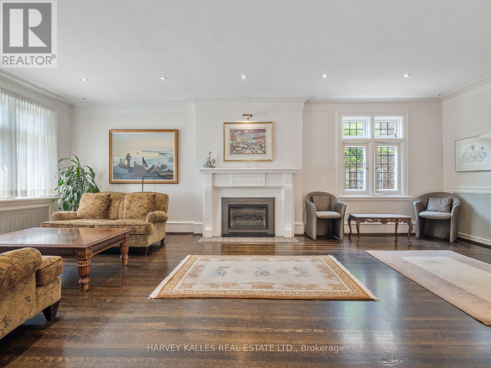 14 Dewbourne Avenue, Toronto, Ontario  M5P 1Z4 - Photo 5 - C13662952