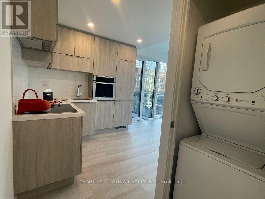 608 - 39 Roehampton Avenue, Toronto, Ontario  M4P 1P9 - Photo 3 - C13663008